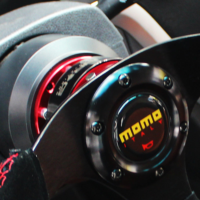 Quick release Steering wheel hub